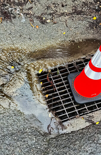 https://coogeeblockeddrains.com.au/uploads/2025/07/stormwater-drains-60987.jpg